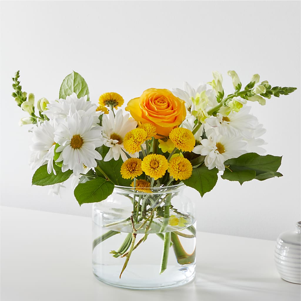 Sun Salutation Bouquet – MAYA'S FLOWER SHOP, Carmichael CA