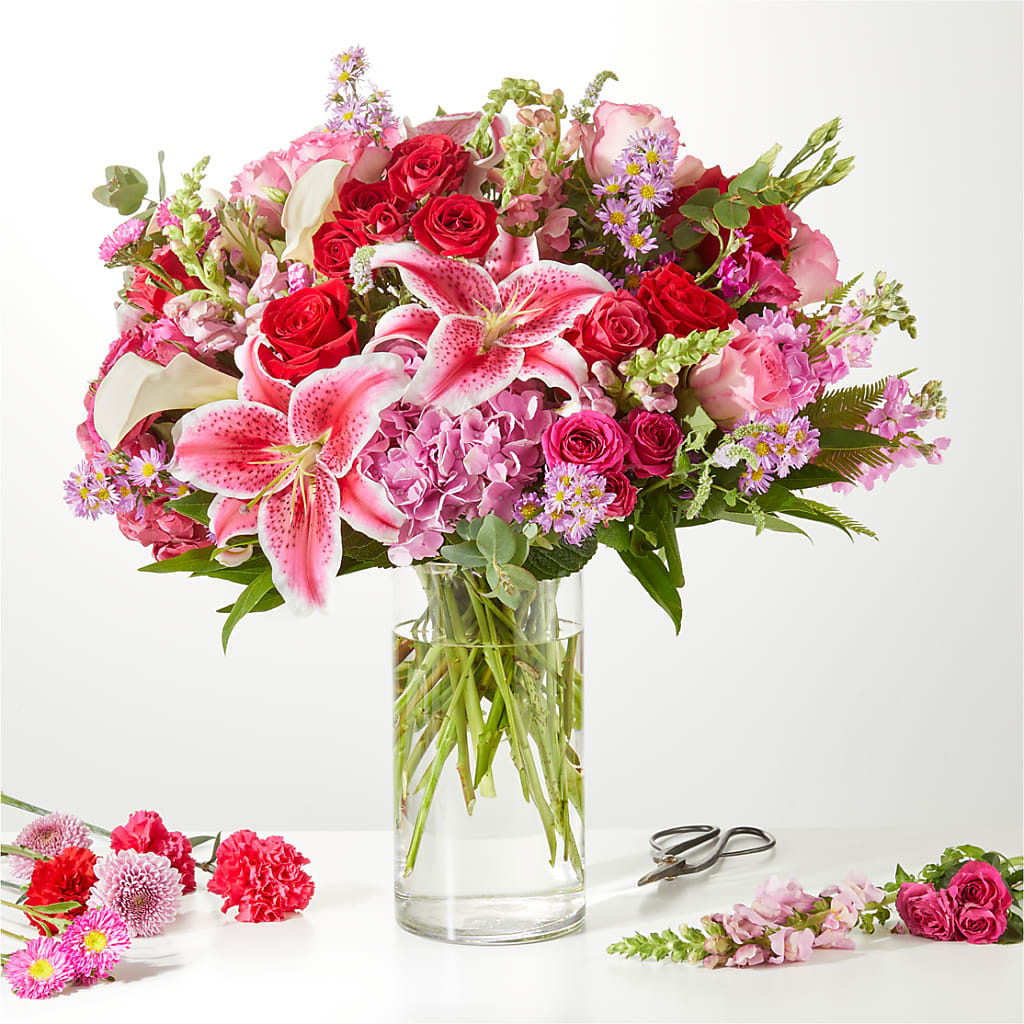 Swooning Over You - A Luxury Florist Original – MAYA'S FLOWER SHOP, Carmichael CA