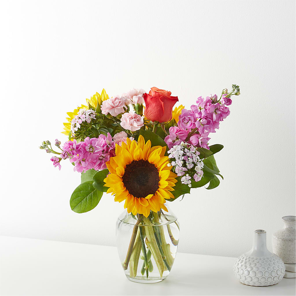 Yellow Brick Road Bouquet – MAYA'S FLOWER SHOP, Carmichael CA