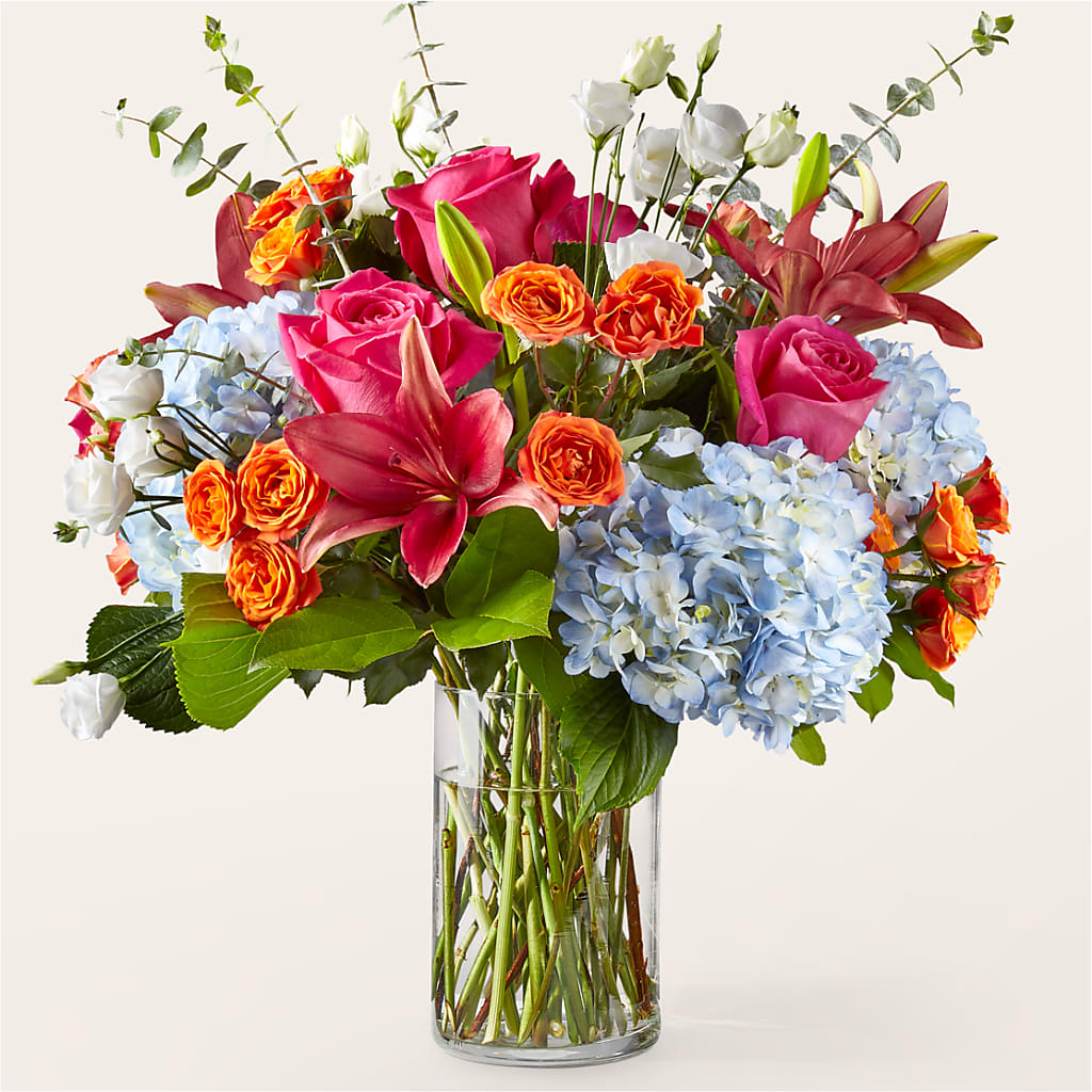 Awestruck Luxury Bouquet – MAYA'S FLOWER SHOP, Carmichael CA