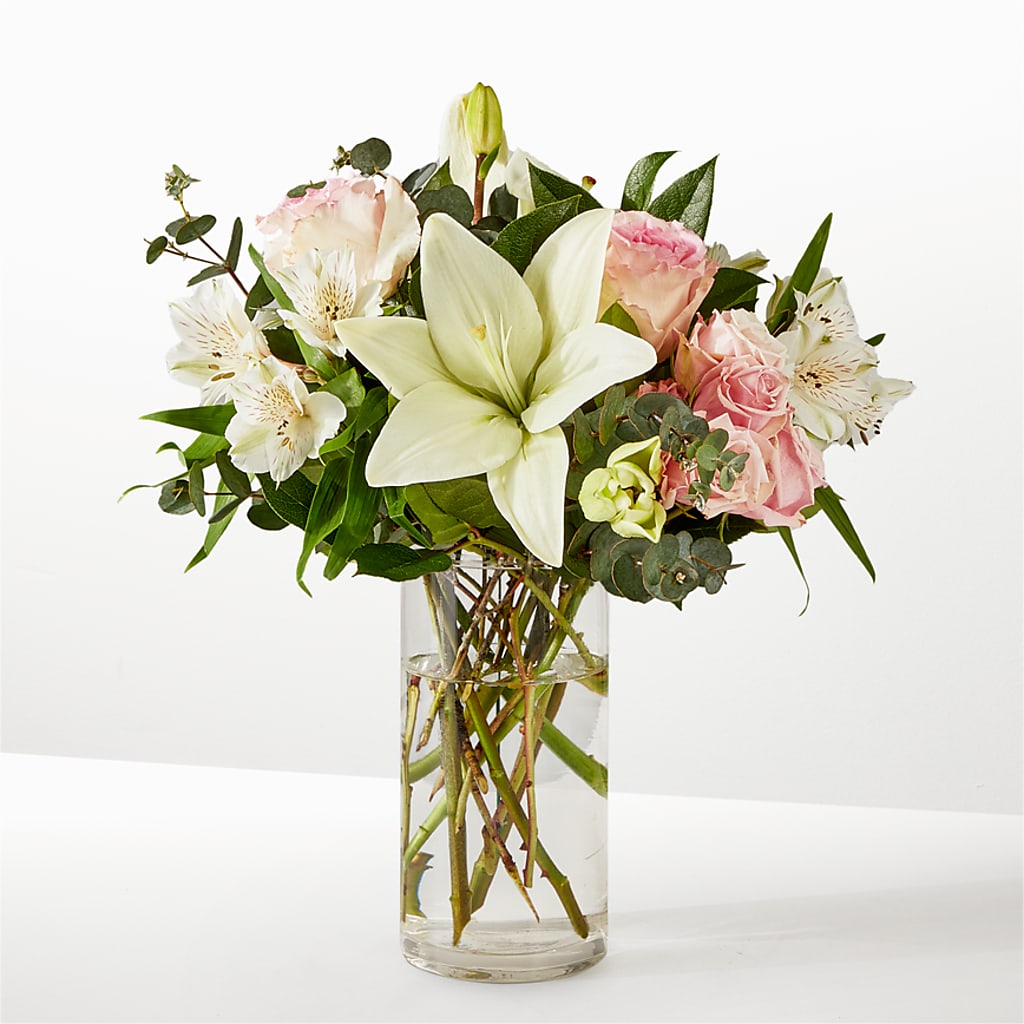 Ballet Slippers Bouquet – MAYA'S FLOWER SHOP, Carmichael CA