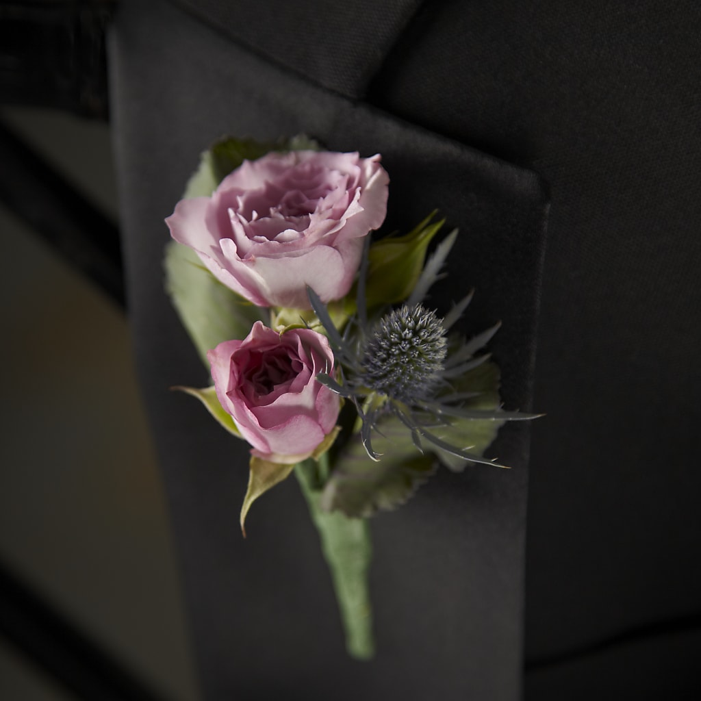 Veronica Boutonniere – MAYA'S FLOWER SHOP, Carmichael CA