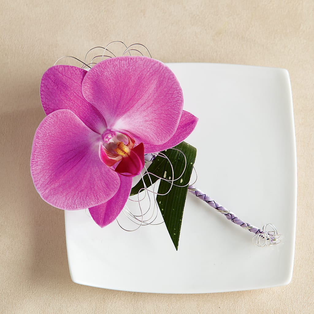 Glorious Boutonniere – MAYA'S FLOWER SHOP, Carmichael CA