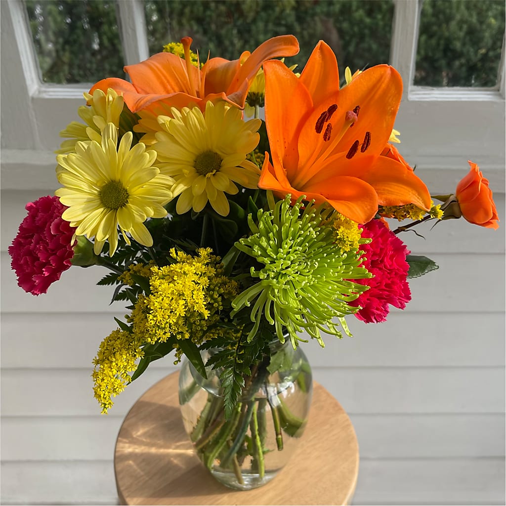Bold & Bright – A Florist Original – MAYA'S FLOWER SHOP, Carmichael CA