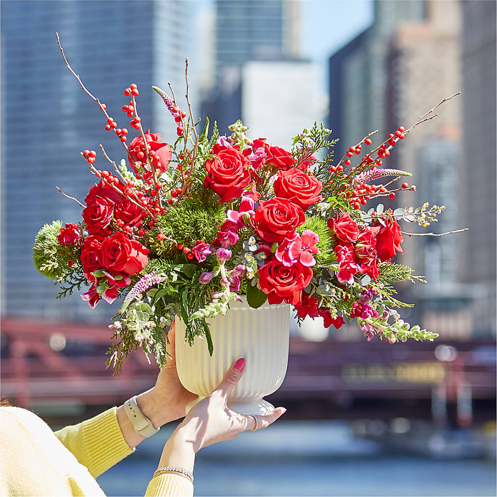 Big Red Bow Bouquet – MAYA'S FLOWER SHOP, Carmichael CA