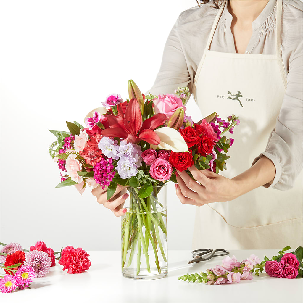 Swooning Over You - A Luxury Florist Original – MAYA'S FLOWER SHOP, Carmichael CA