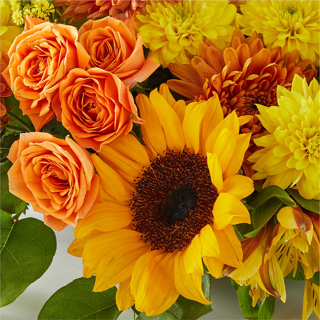 Autumn Harmony Centerpiece – MAYA'S FLOWER SHOP, Carmichael CA