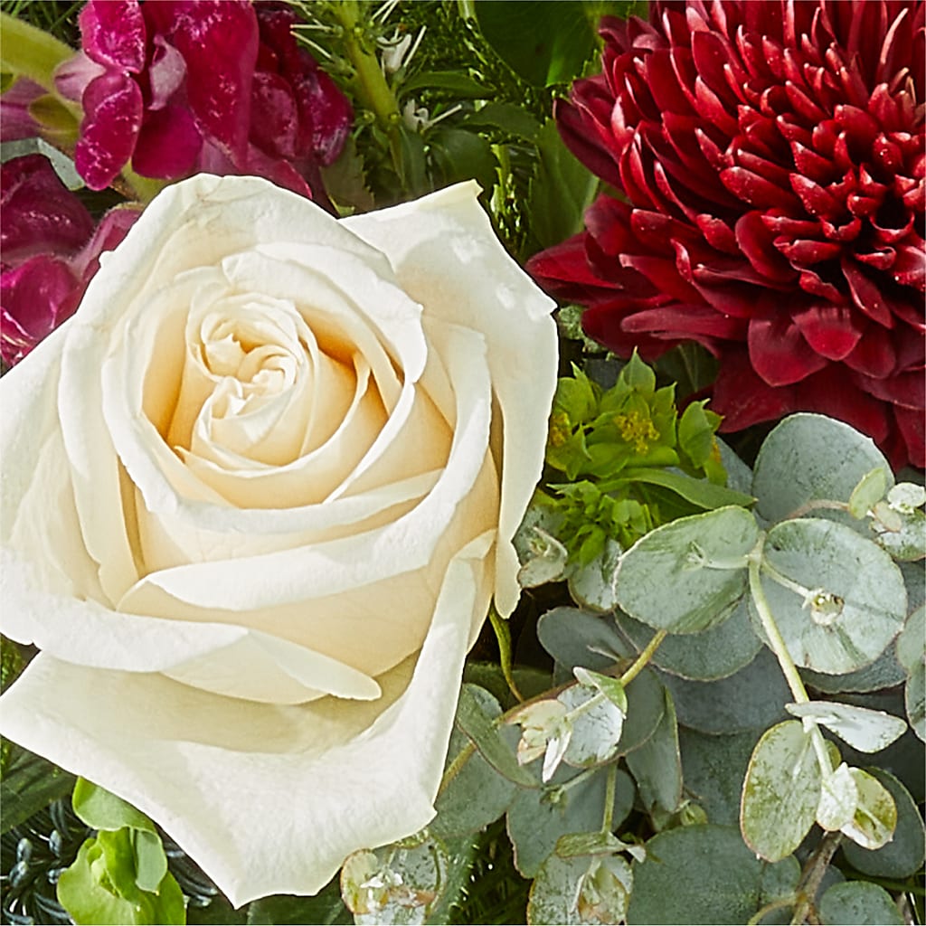 Cranberry Fizz Bouquet – MAYA'S FLOWER SHOP, Carmichael CA