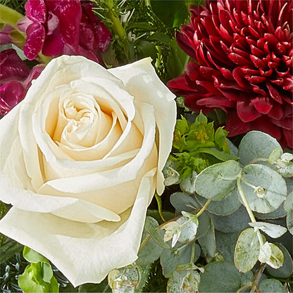 Cranberry Fizz Bouquet – MAYA'S FLOWER SHOP, Carmichael CA