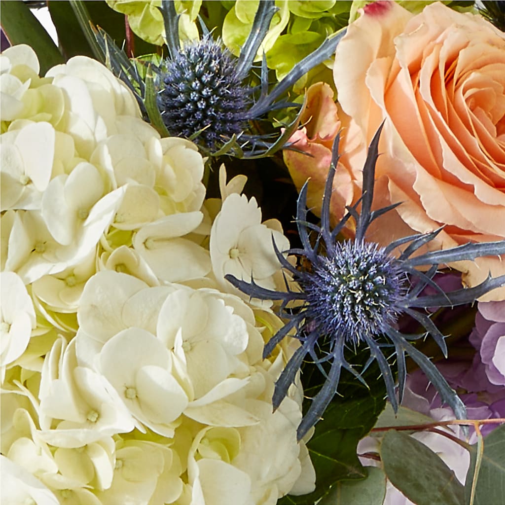 Porch Swing Bouquet – MAYA'S FLOWER SHOP, Carmichael CA