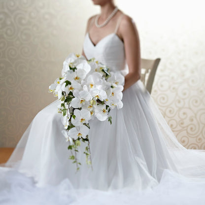 Classic White Bouquet – MAYA'S FLOWER SHOP, Carmichael CA